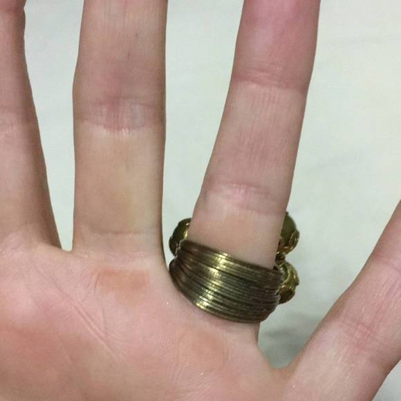 Funky ring - Picture 2 of 4